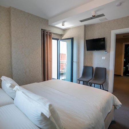 Hotel Chicago Shkoder Ngoại thất bức ảnh