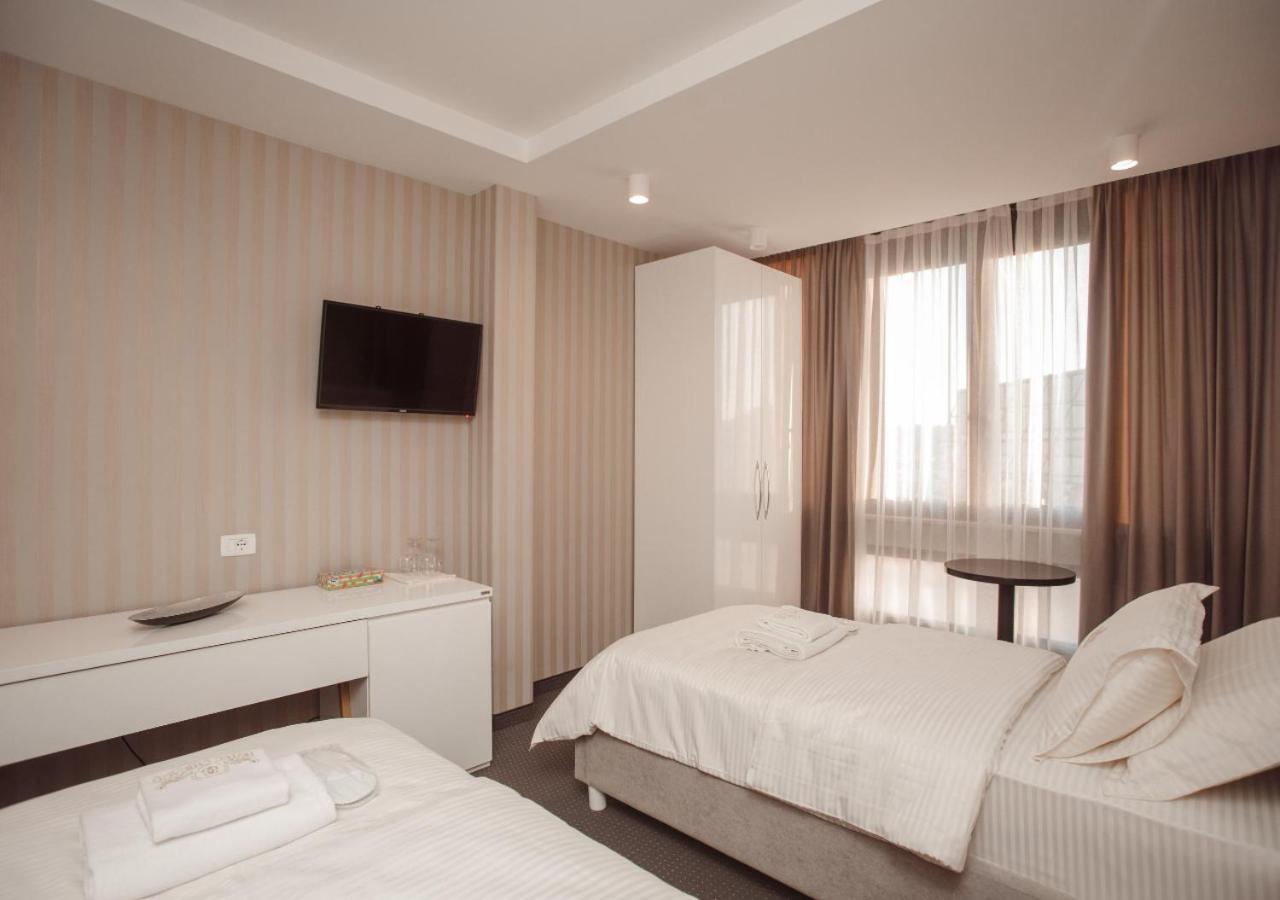 Hotel Chicago Shkoder Ngoại thất bức ảnh