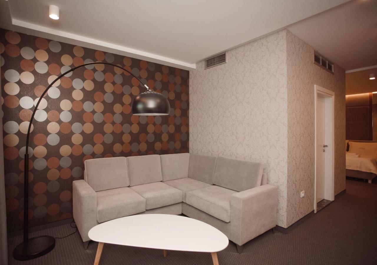 Hotel Chicago Shkoder Ngoại thất bức ảnh
