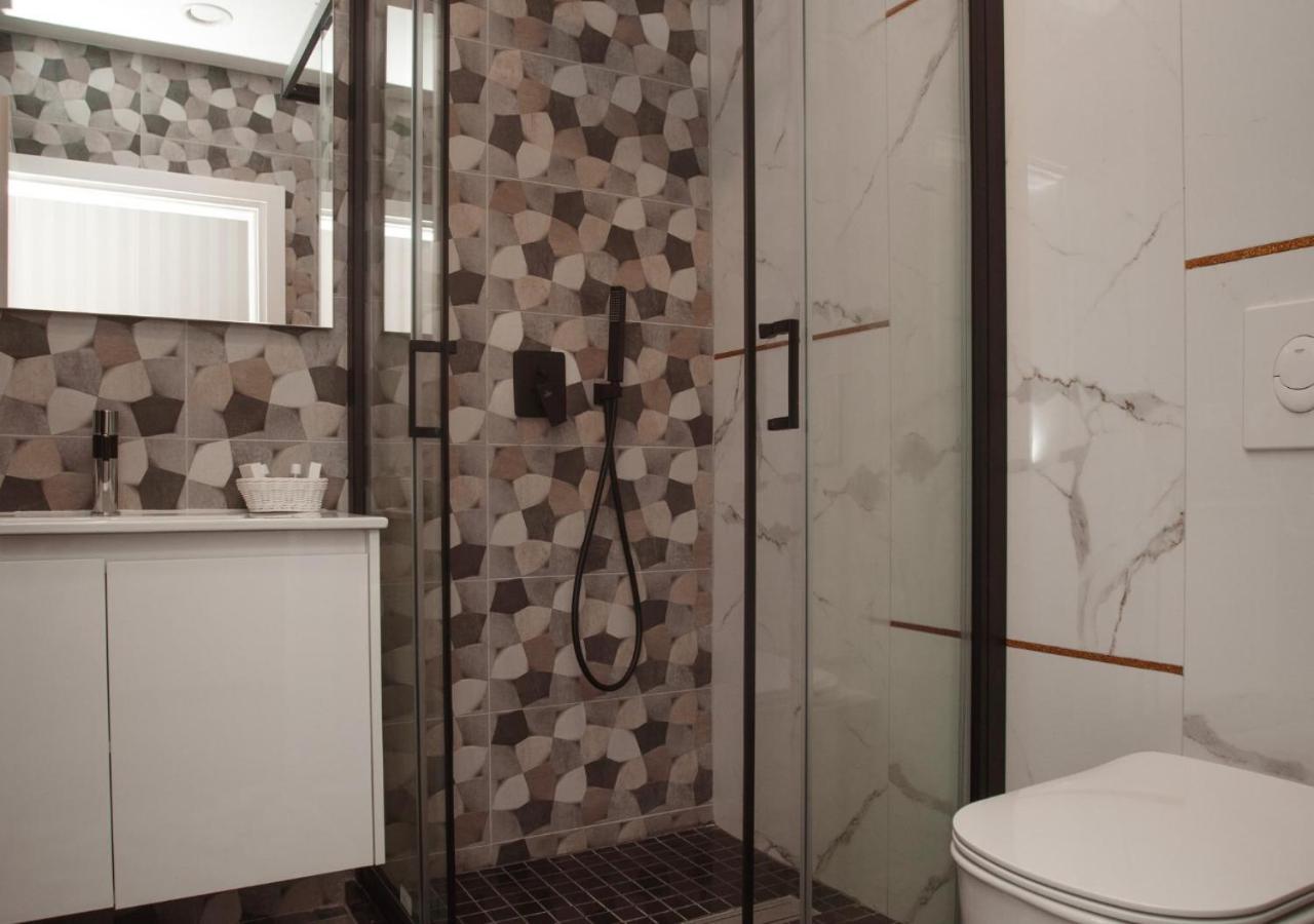 Hotel Chicago Shkoder Ngoại thất bức ảnh