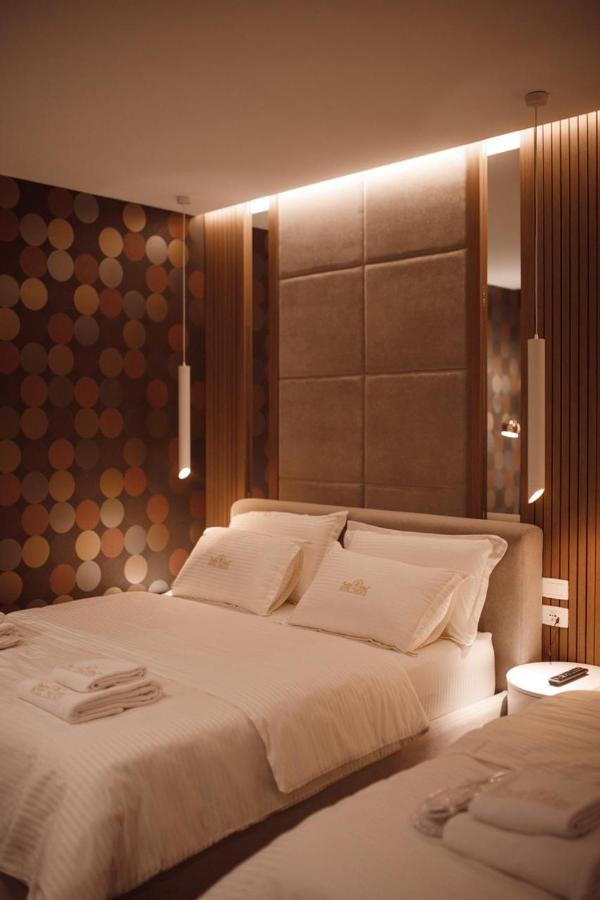 Hotel Chicago Shkoder Ngoại thất bức ảnh