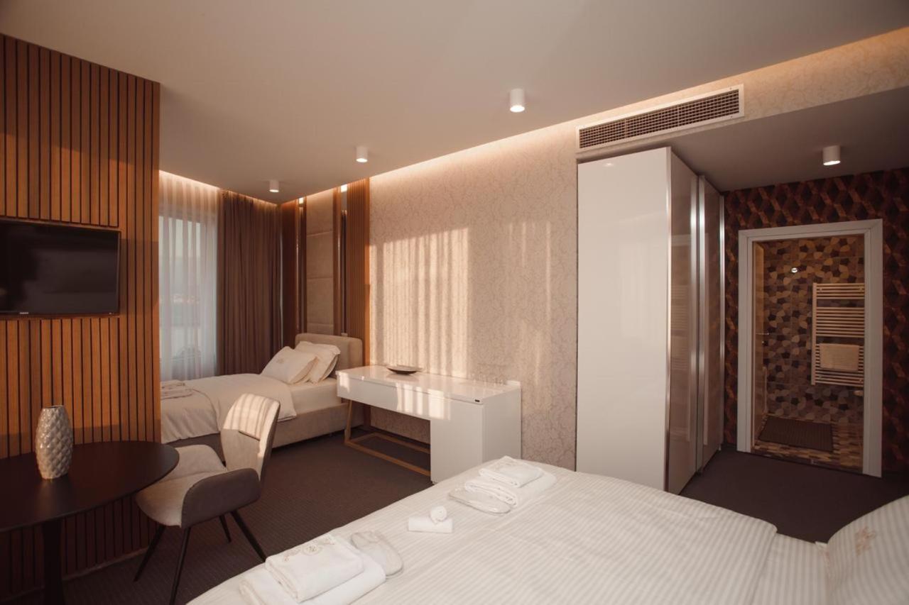 Hotel Chicago Shkoder Ngoại thất bức ảnh