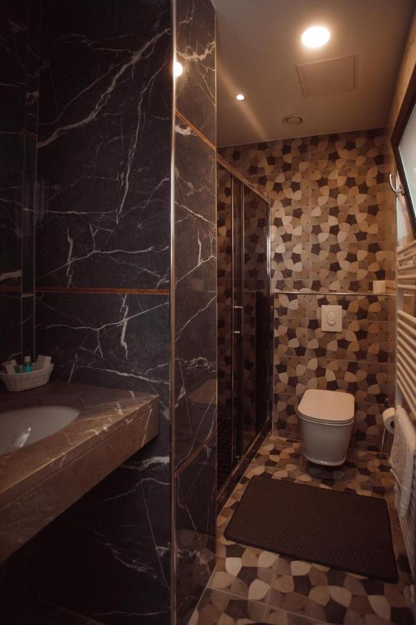 Hotel Chicago Shkoder Ngoại thất bức ảnh